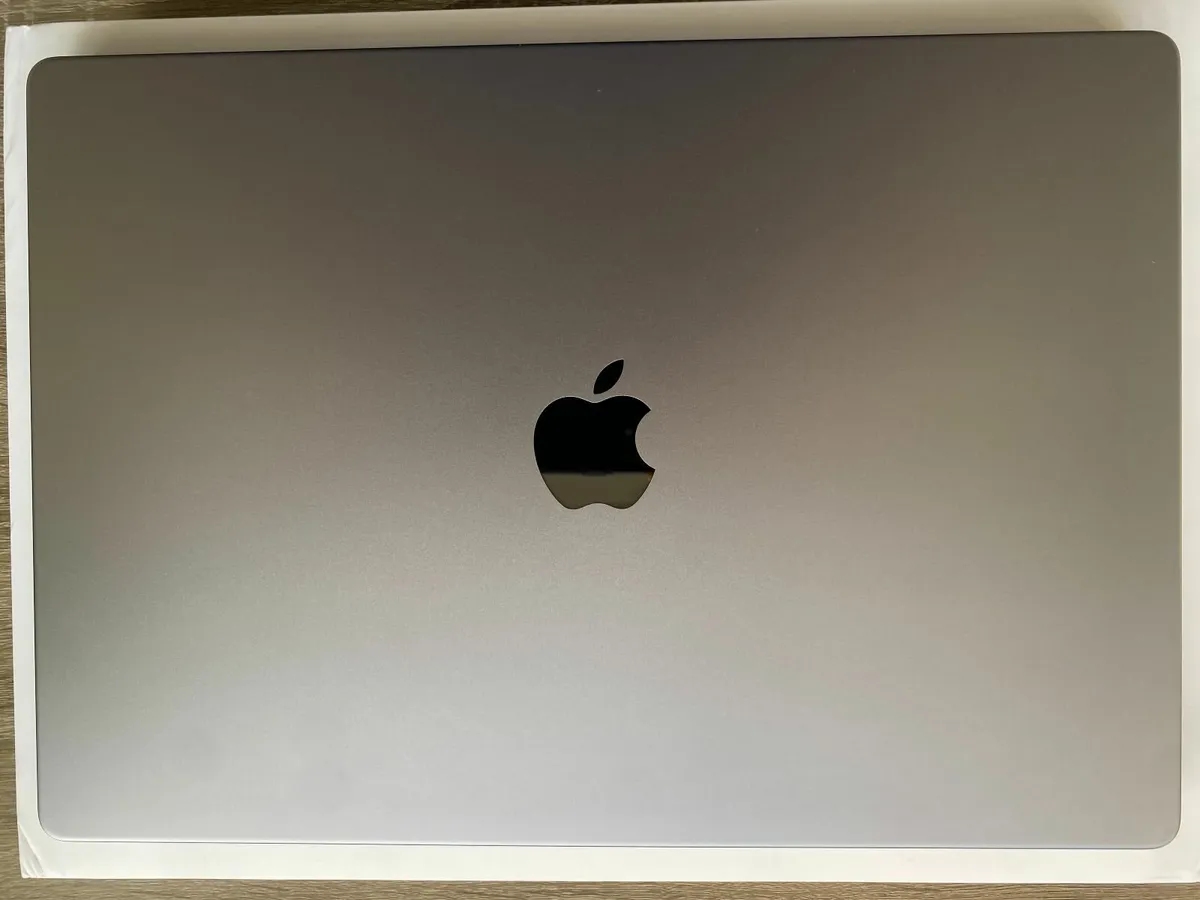 MacBook Pro 16" 2021 32GB | M1 Pro | 512GB - Image 3