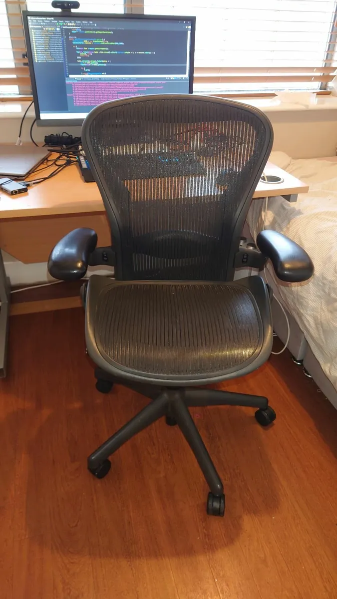 Herman Miller Aeron Classic size B Office Chair - Image 1