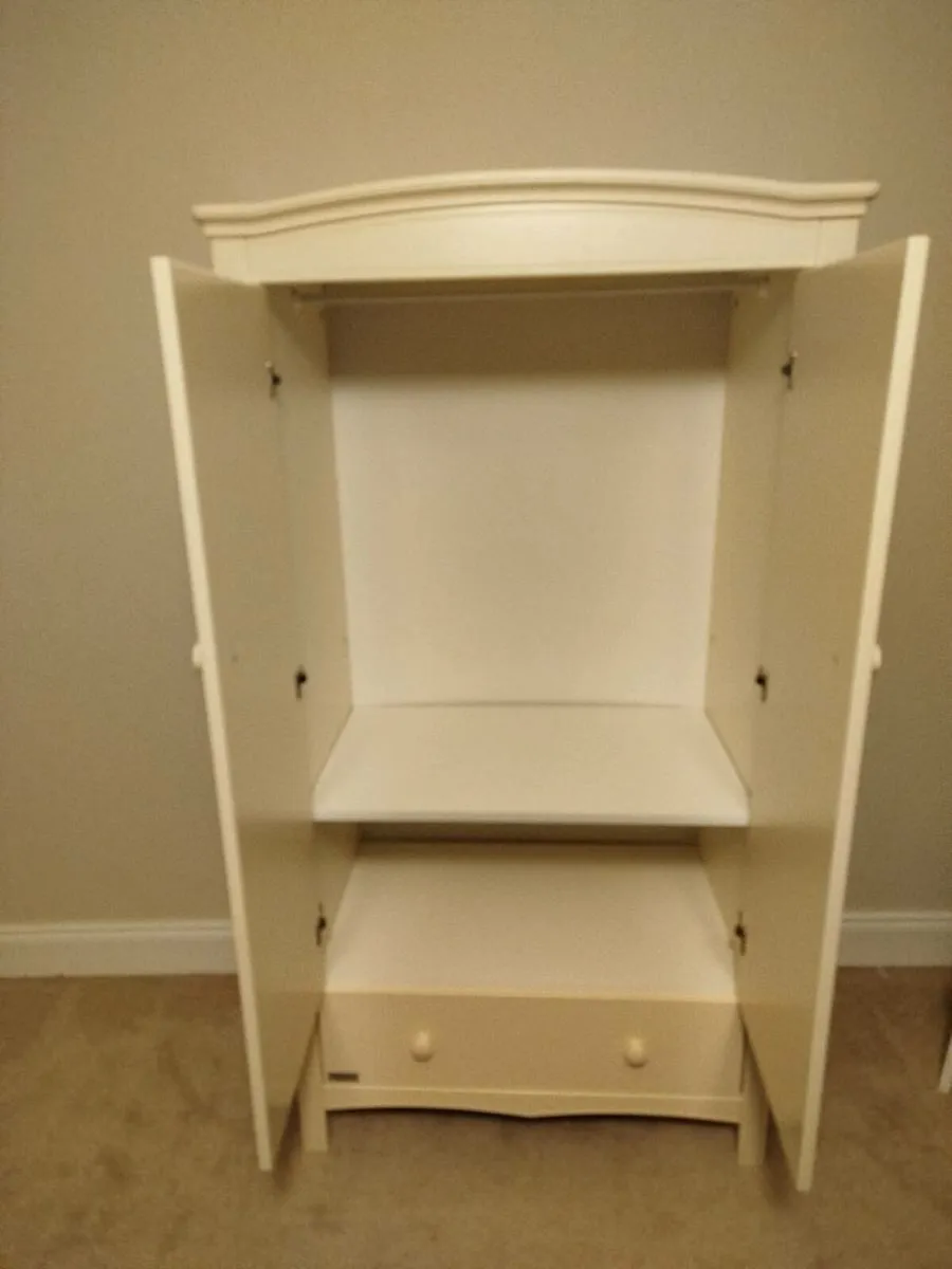 Nursery furniture - Image 2