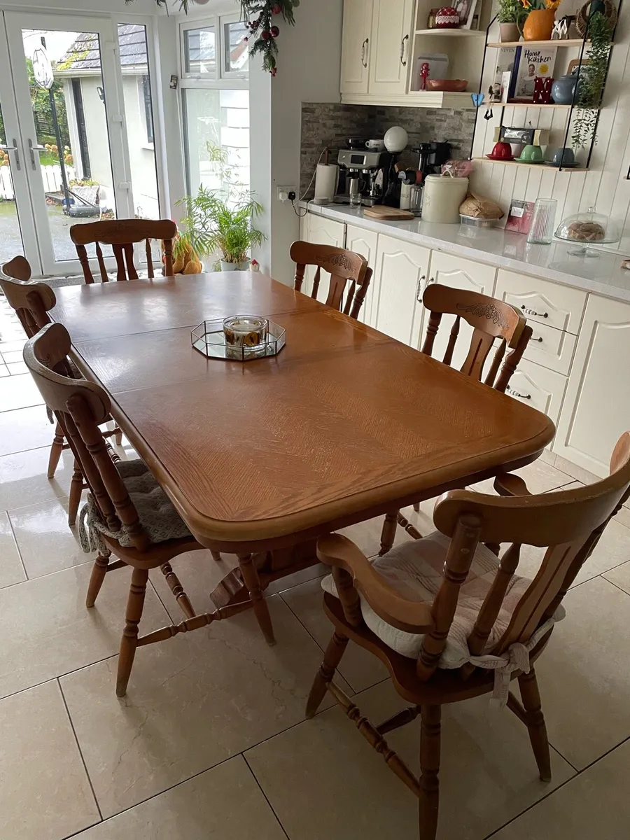 Kitchen table - Image 2