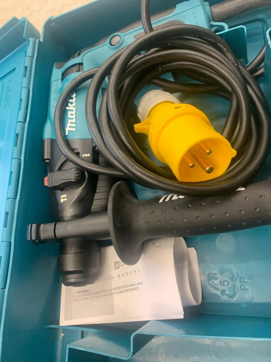 Makita Rotary Hammer Drill - Image 4