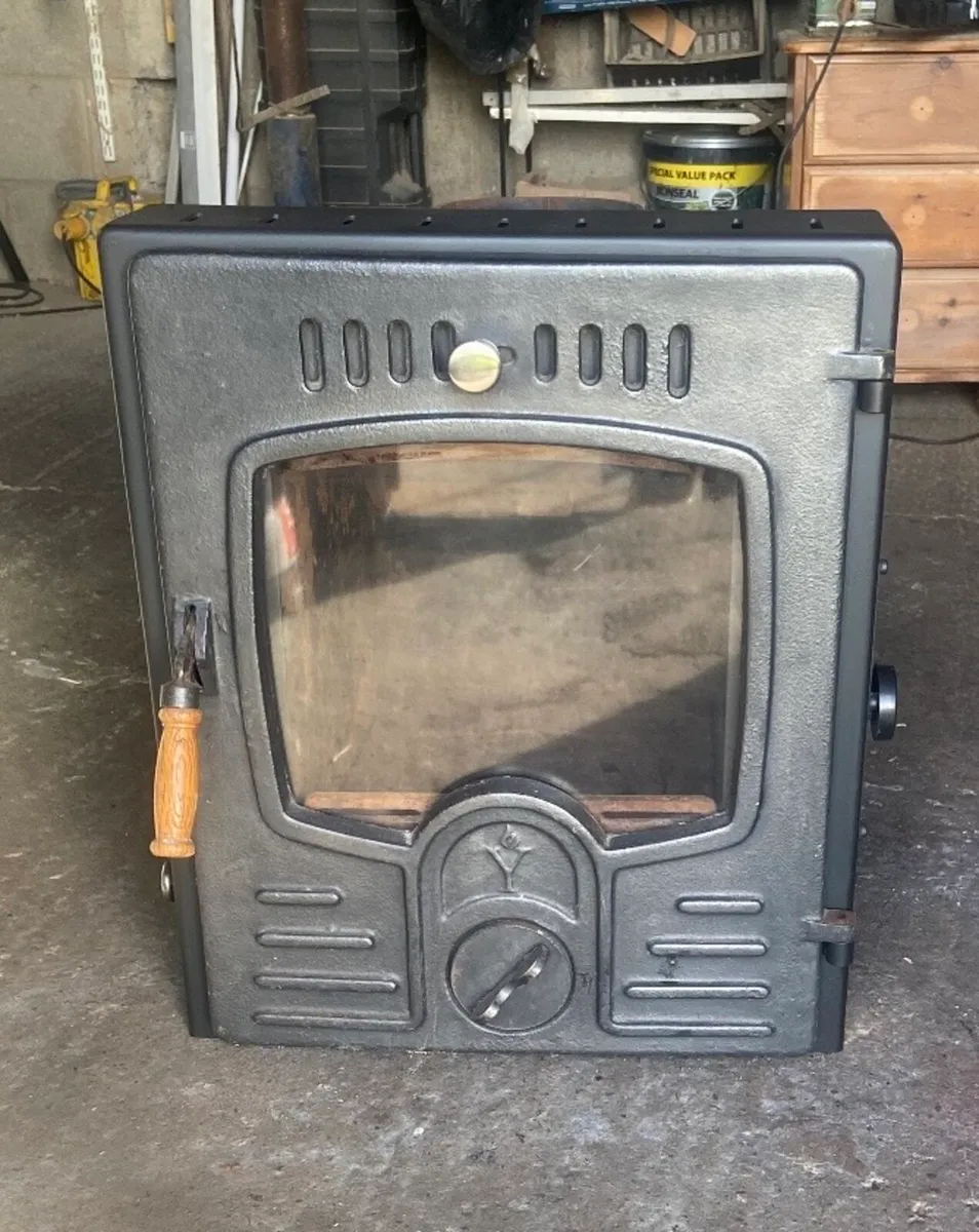 Inset back boiler stove - Image 1