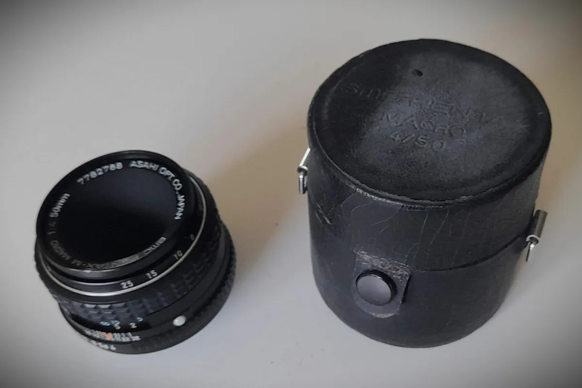 SMC Pentax-M Macro Lens 4/50 50mm 1:4 with Case - Image 1