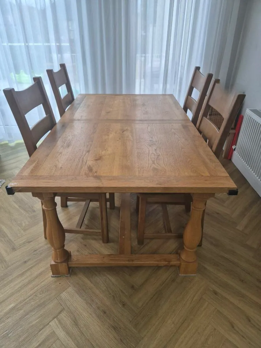 Kitchen table and 4 chairs - Image 1
