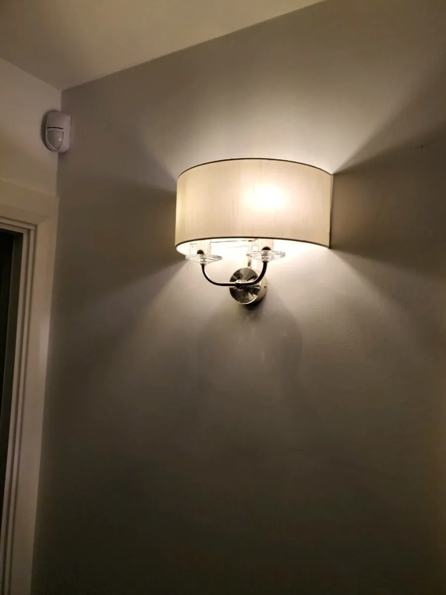 Wall Lights x 2 - Image 3