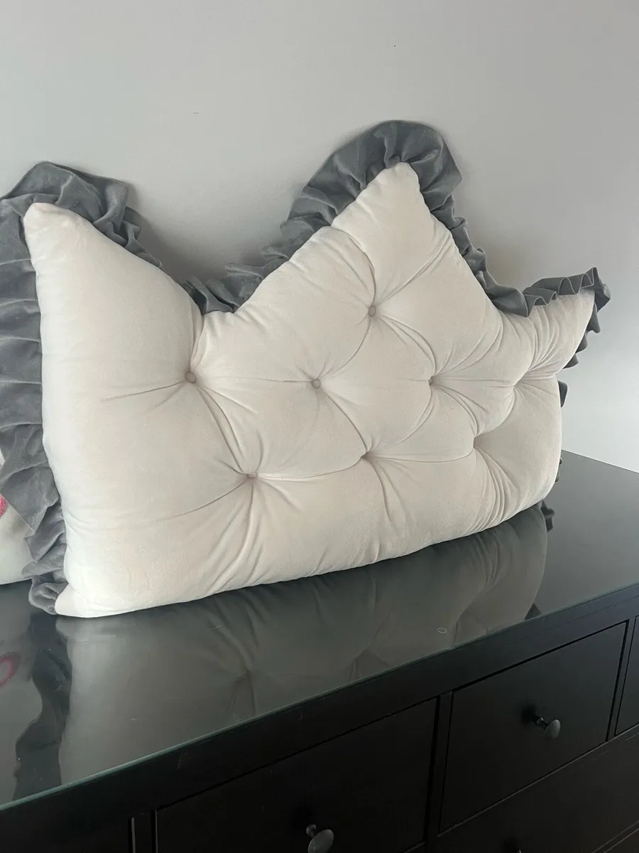 Headboard cushion - Image 1