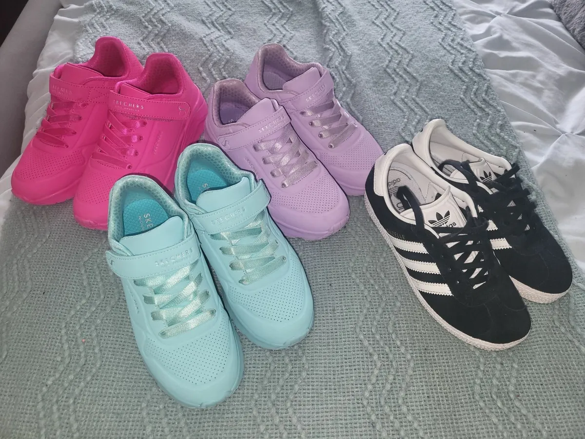 Girls trainers - Image 1