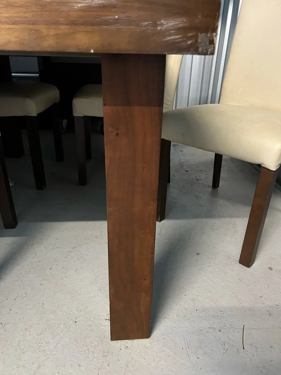 Free dining table solid wood 4 chairs - Image 3