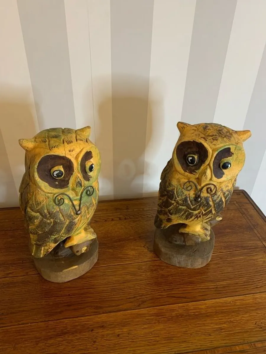 Pair of hand carved wooden owls on perches. - Image 4