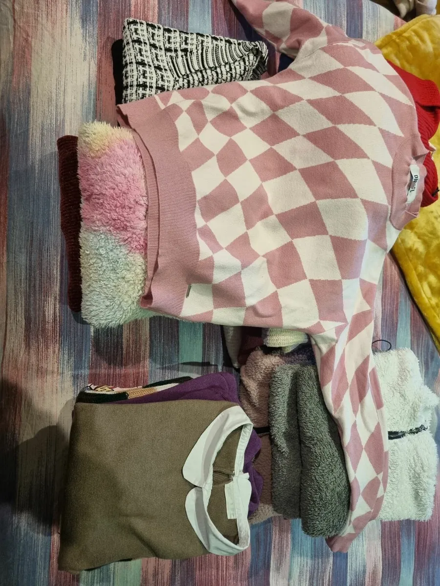 Women's Jumpers - Image 1