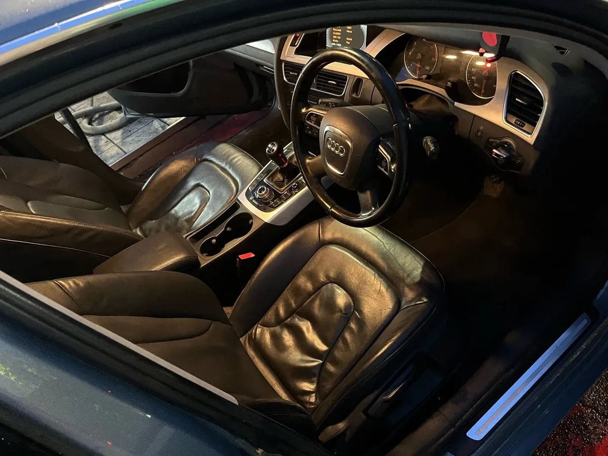 Audi a4 se 2011 - Image 4