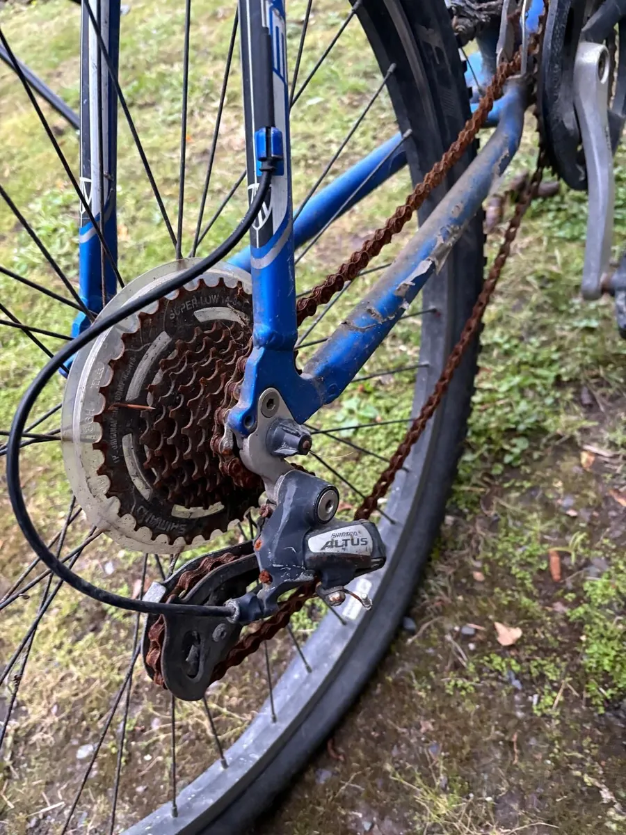 Mountain Bike - Image 3