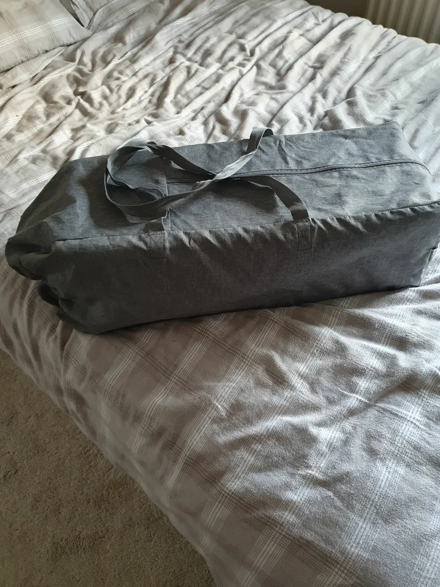 Travel Cot - Image 2