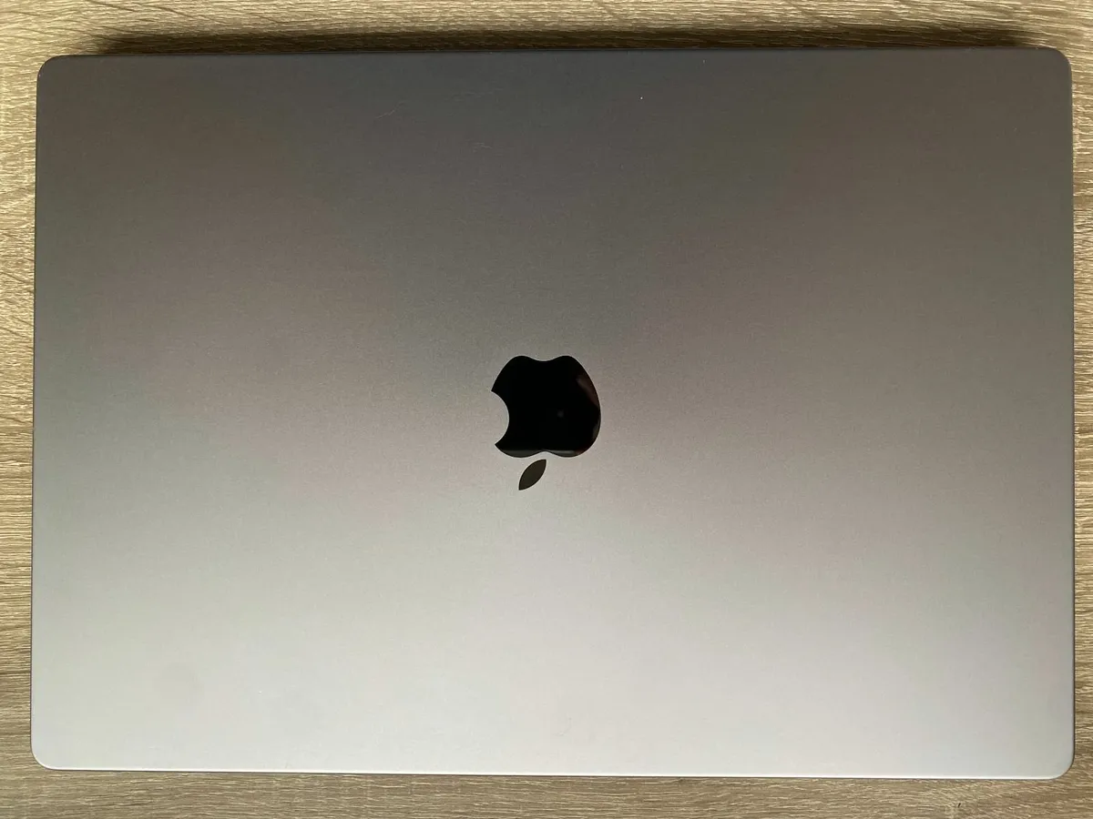 MacBook Pro 16" 2021 M1 Pro | 16GB | 512GB - Image 3