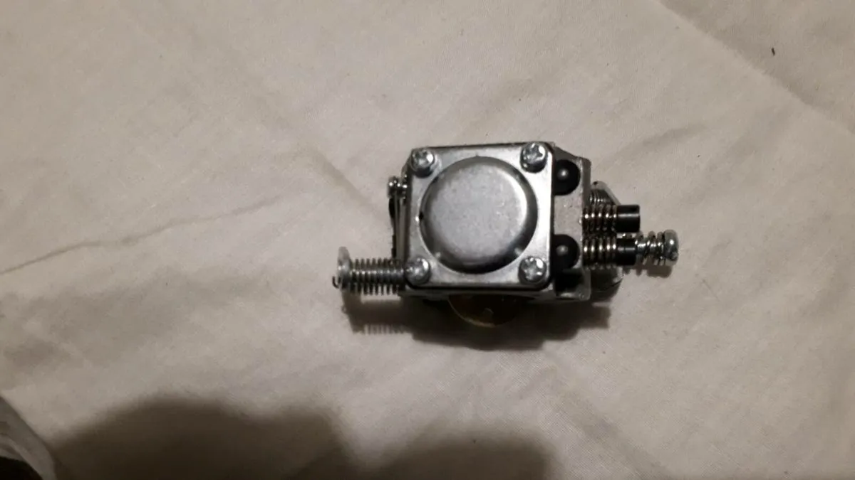 stihl  chainsaw carburetor - Image 3