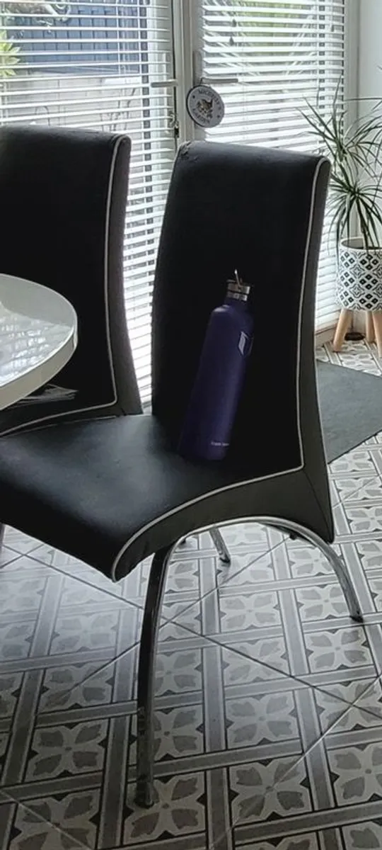 Dining Table & 4 Chairs - Image 1