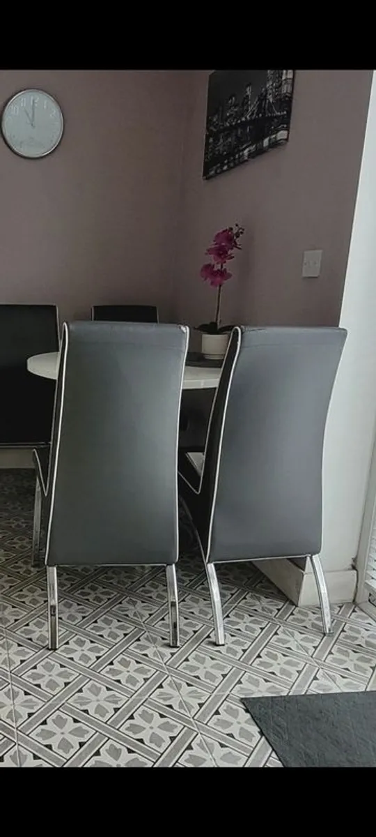 Dining Table & 4 Chairs - Image 2