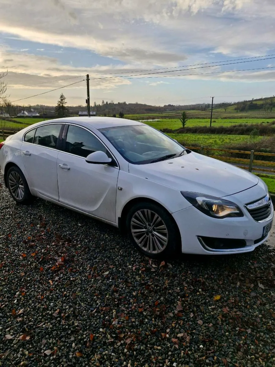 Opel Insignia - Image 1