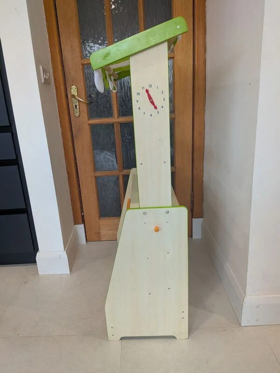 Kids wooden market stand by Pintoy - Image 3