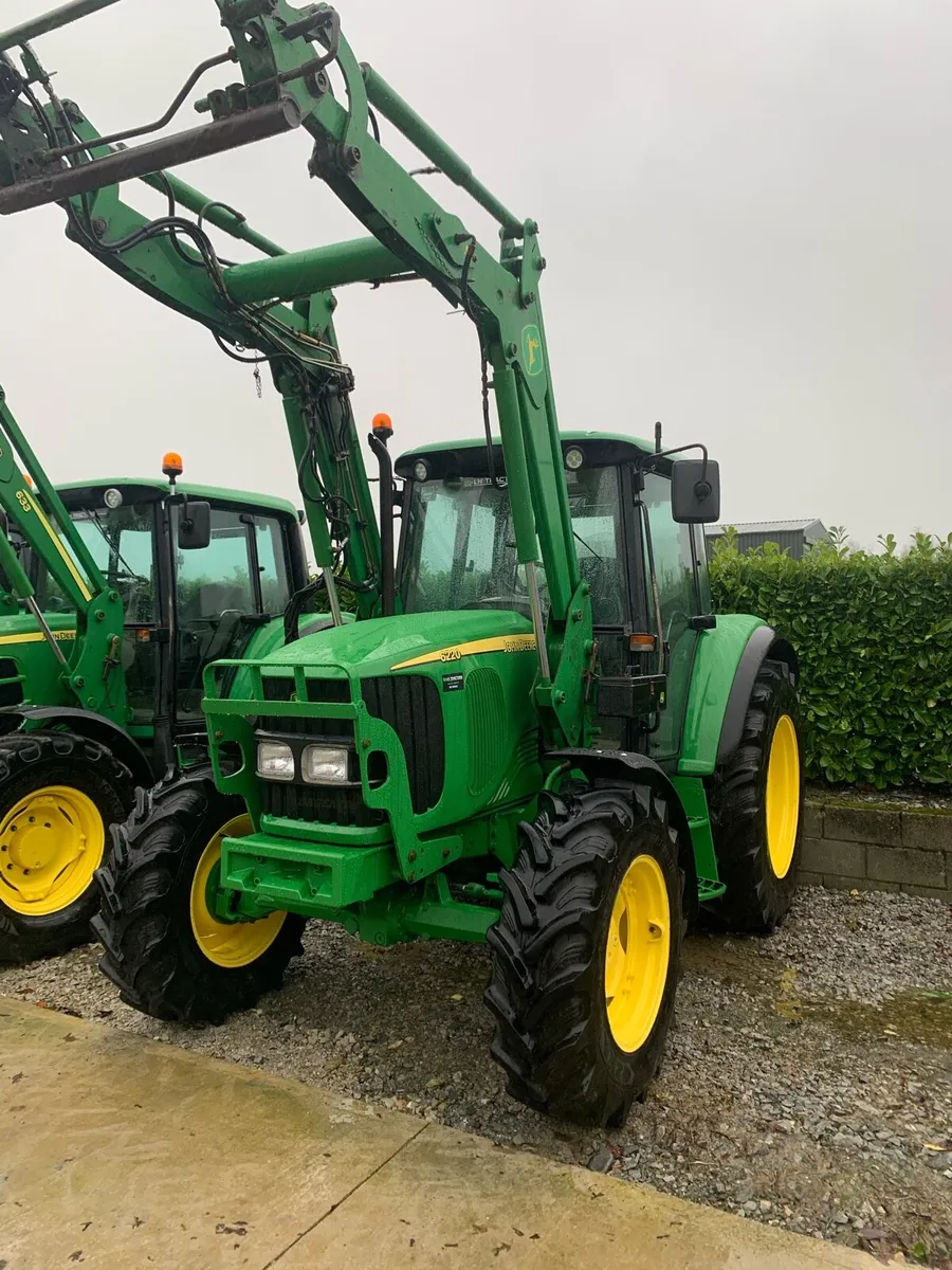 John Deere 6220 - Image 2