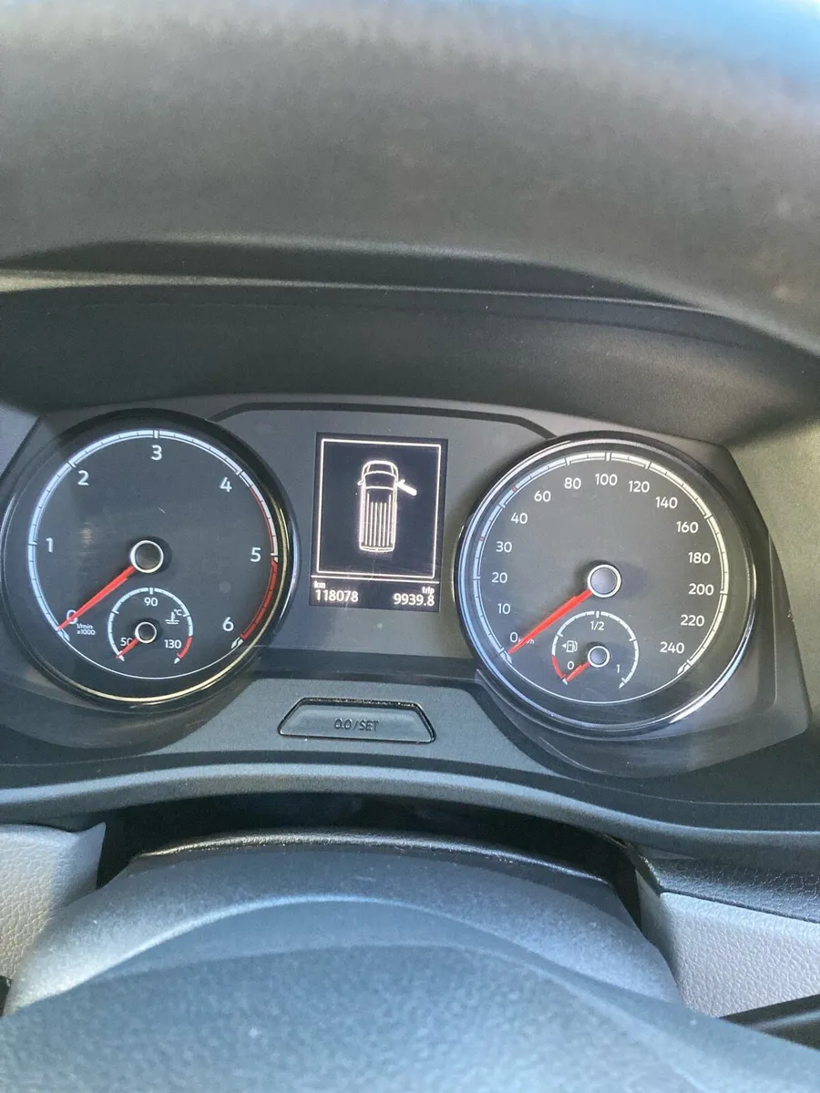 Volkswagen Transporter T6.1 - Image 4