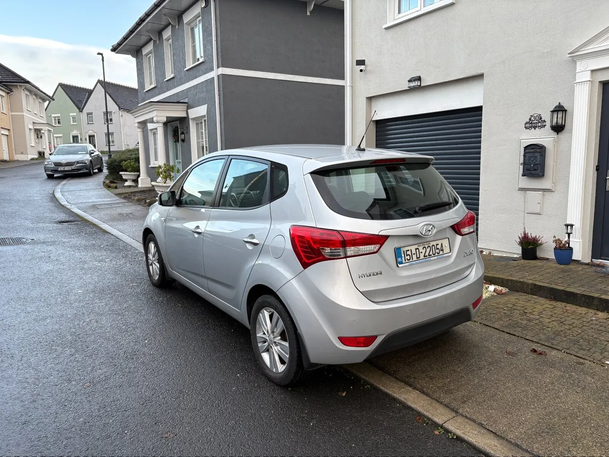 Hyundai ix20 2015 • AUTOMATIC • Deluxe •NCT •TAX - Image 4