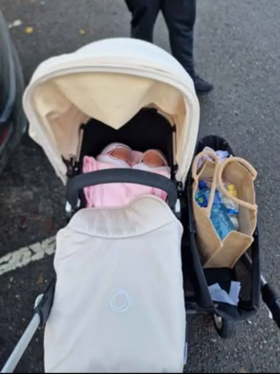 Bugaboo Donkey & attachments - Image 4