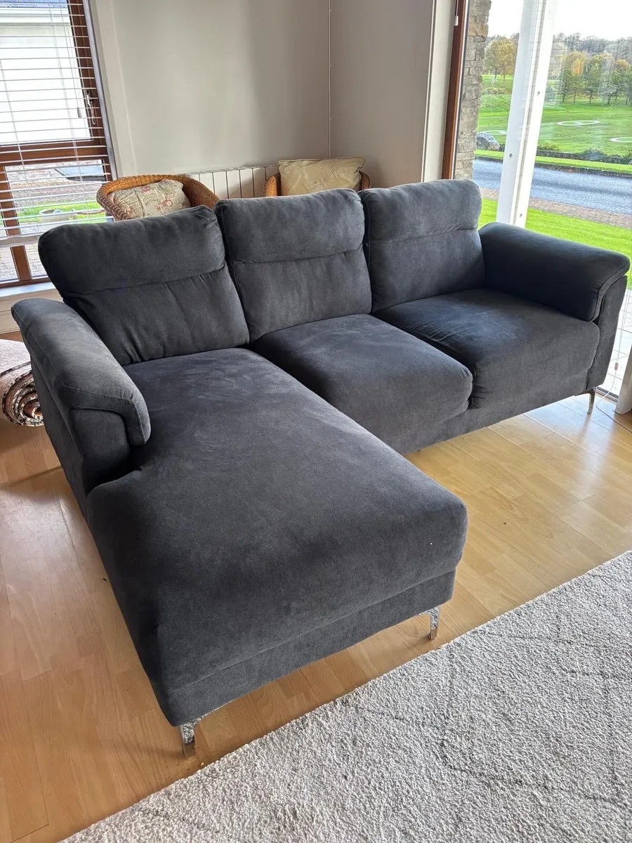 3 seater couch - Image 3