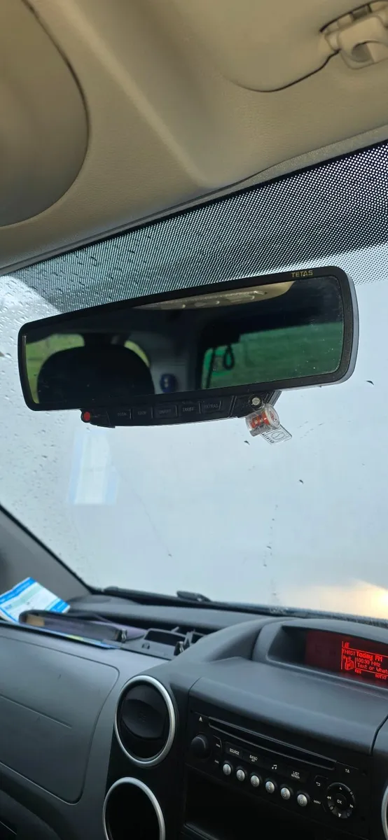 TAXI Peugeot Partner Tepee 2017 - Image 2