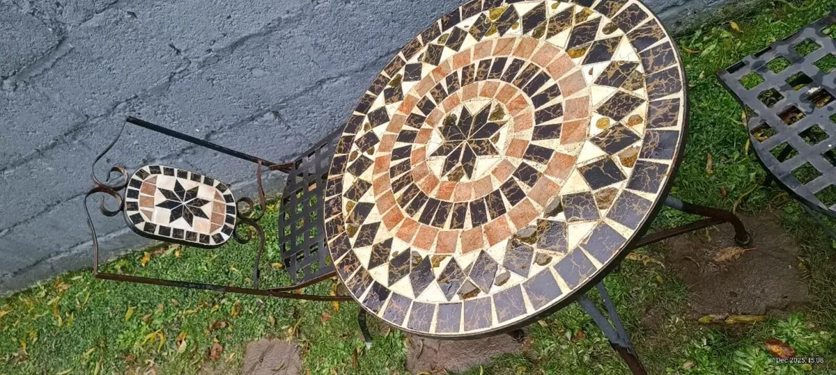 Metal Bistro Set. Needs Painting - Image 1