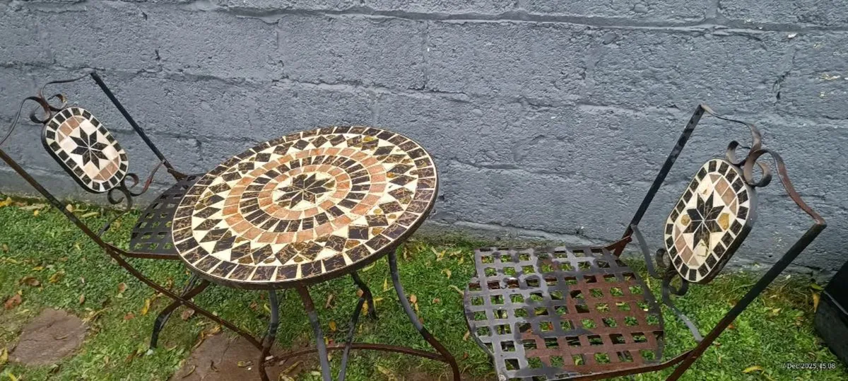 Metal Bistro Set. Needs Painting - Image 2