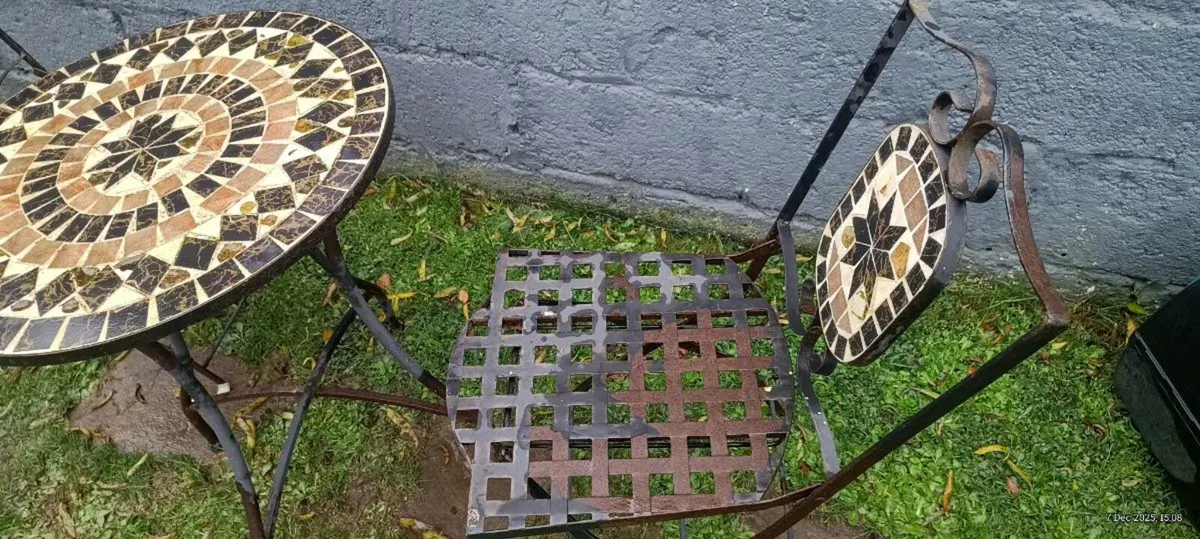 Metal Bistro Set. Needs Painting - Image 3