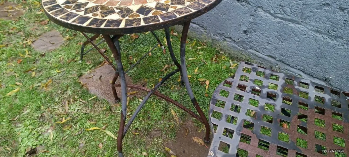 Metal Bistro Set. Needs Painting - Image 4