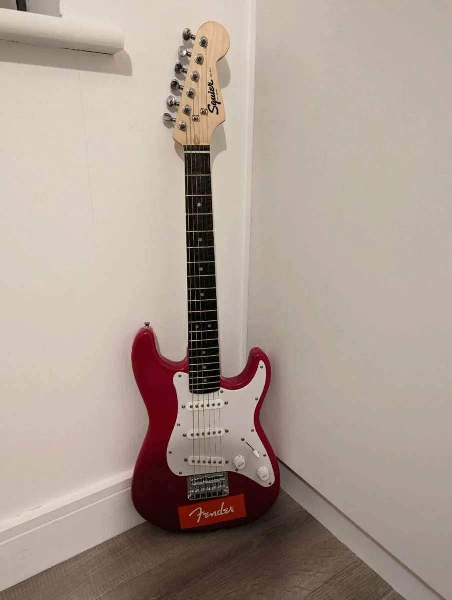 Guitar for child - Image 1