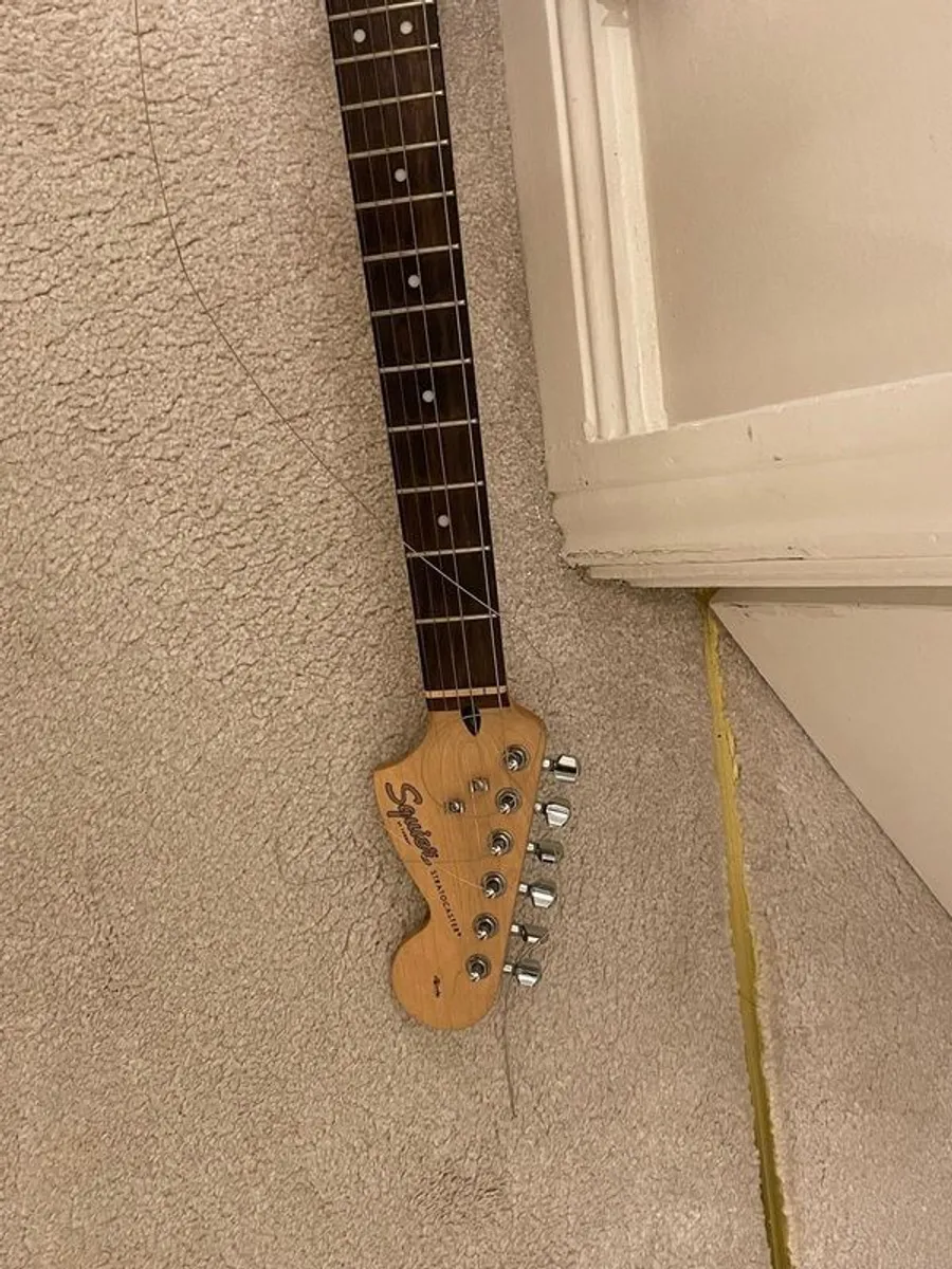 Squier Affinity Stratocaster - Image 3