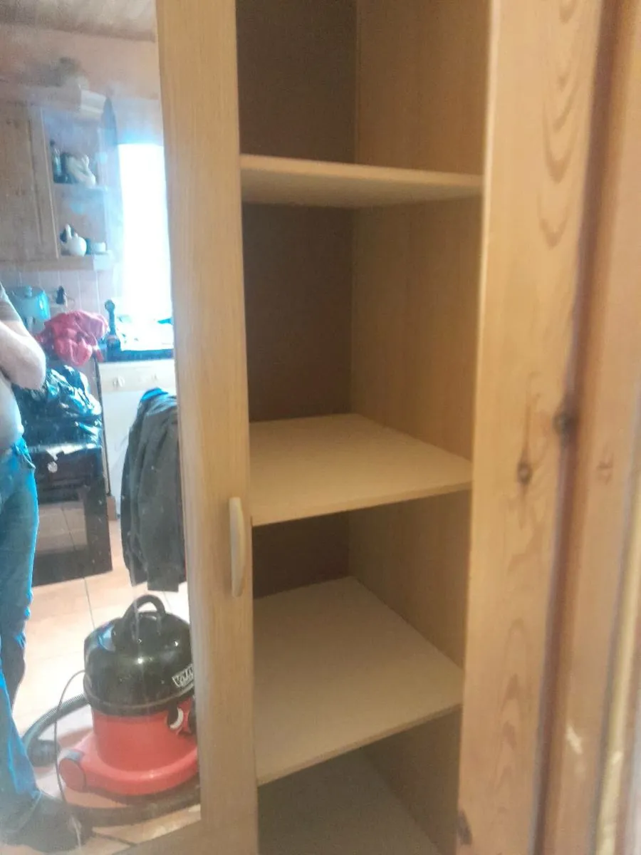 Double wardrobe ideal for kids room also - Image 3