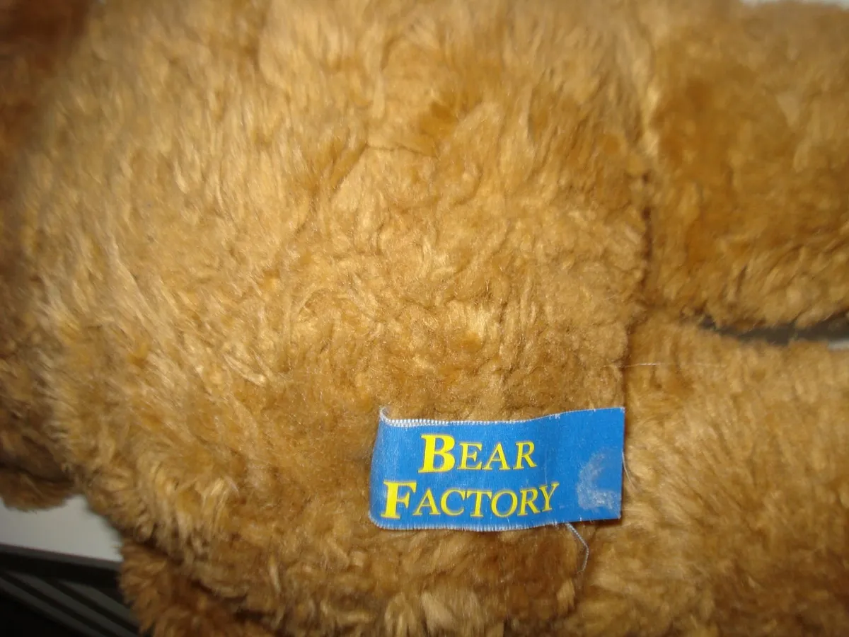 VINTAGE BEAR FACTORY MEDIUM TEDDY. - Image 2