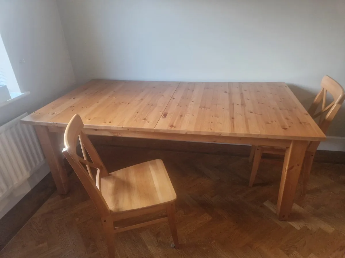 Kitchen Table and six chairs - Image 1