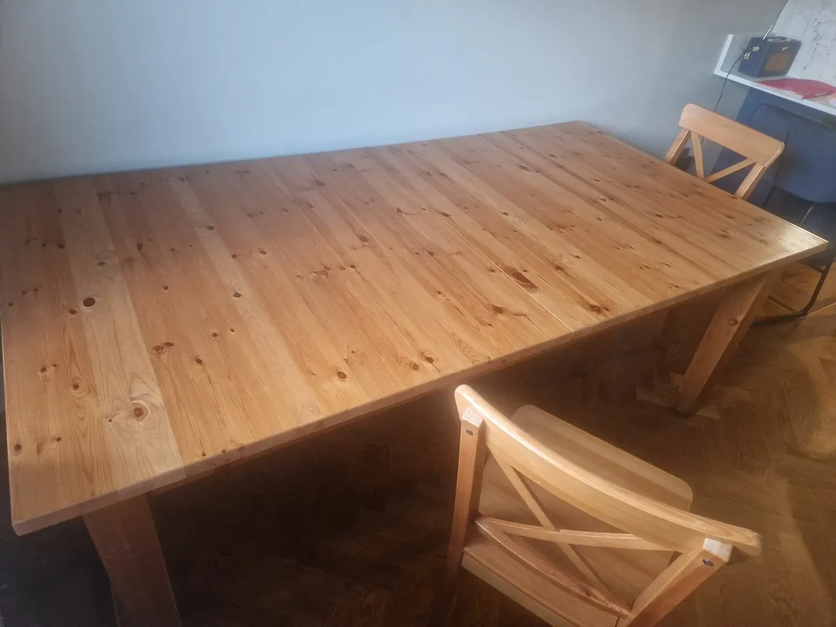 Kitchen Table and six chairs - Image 3