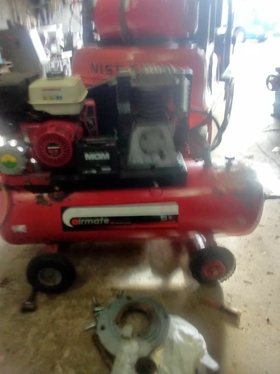 200lt compressor petrol driven - Image 2