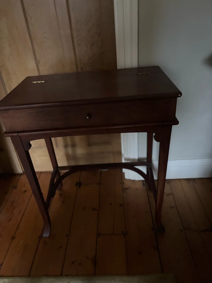 Wooden bureau - Image 1