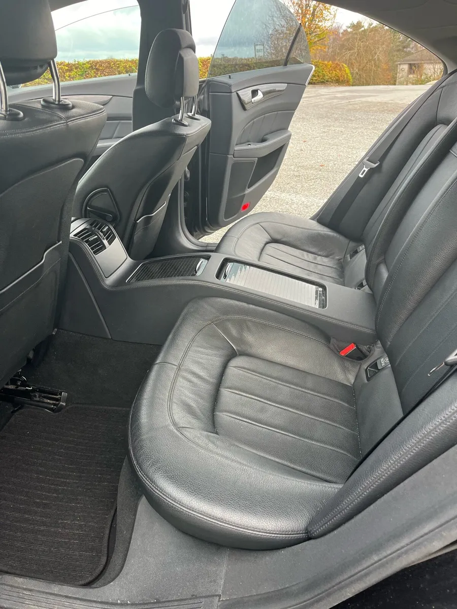 Mercedes Benz cls - Image 4