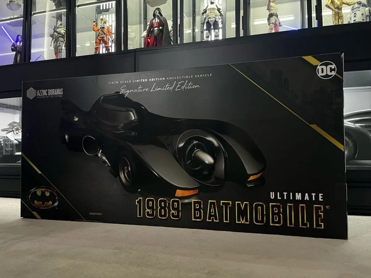 Jazzinc Dioramas 1/6th Scale 1989 Batmobile - Image 1