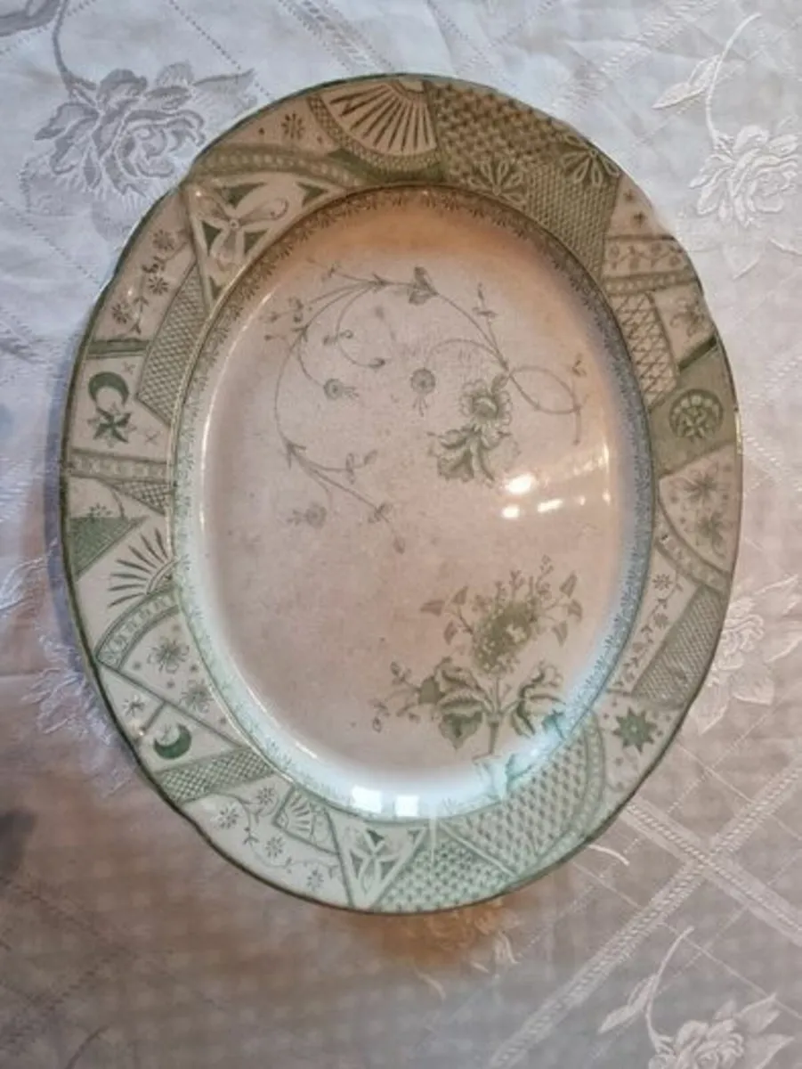 A large old platter - Image 3