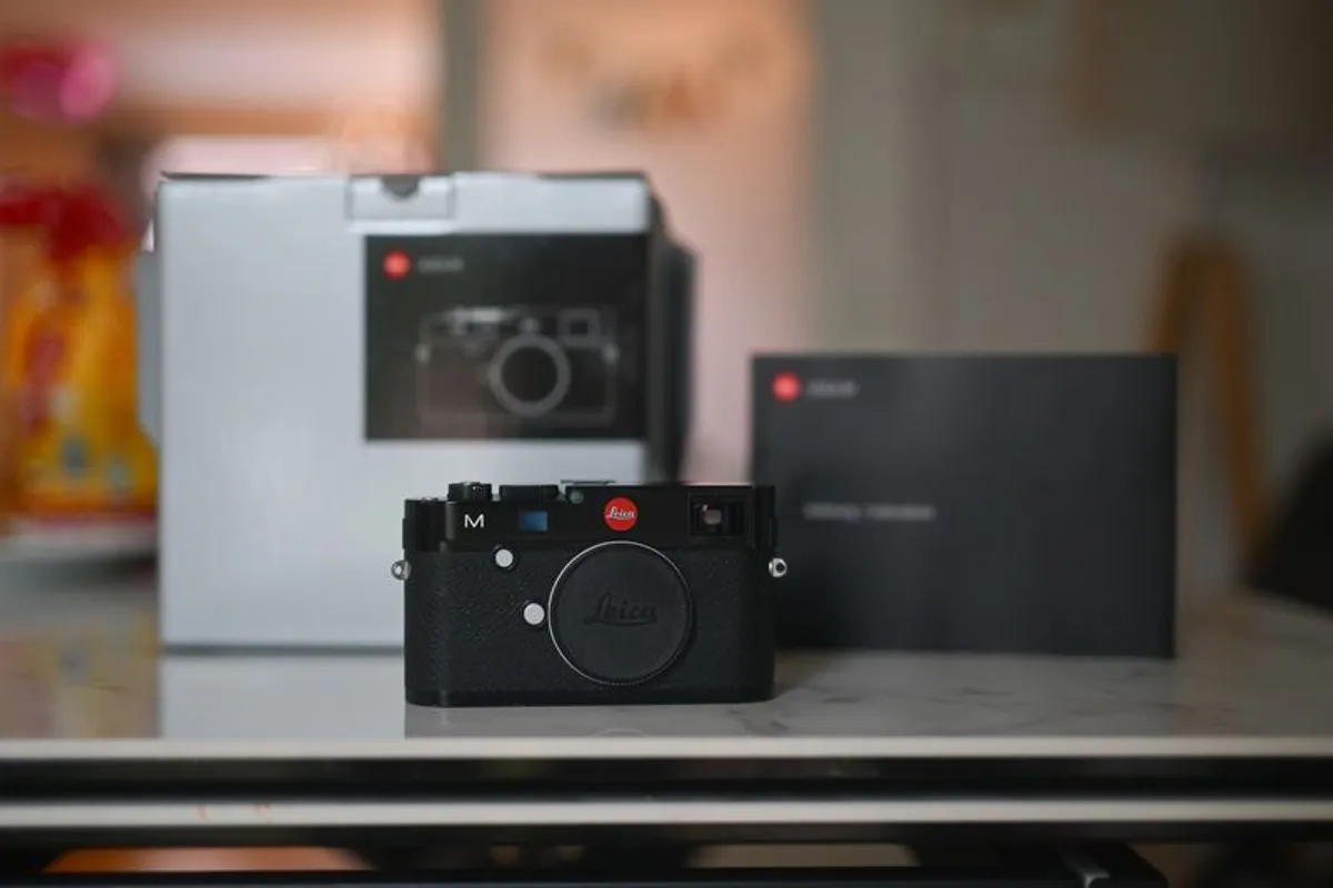 Leica M240 - boxed with accessories - Image 2