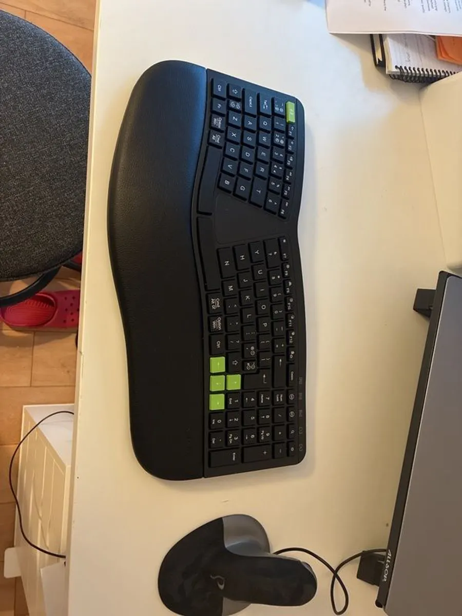 ergonomic keyboard and mouse - Image 1