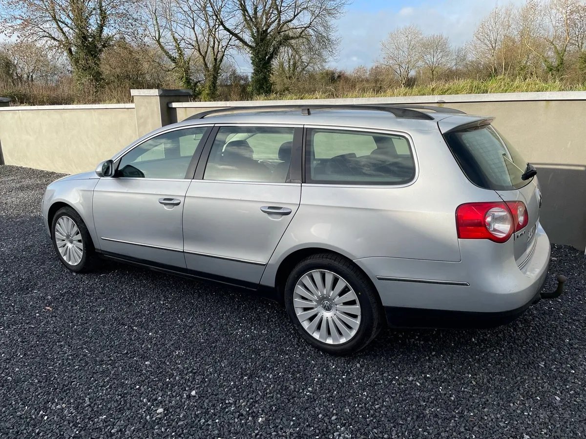 Volkswagen Passat Estate - Image 2
