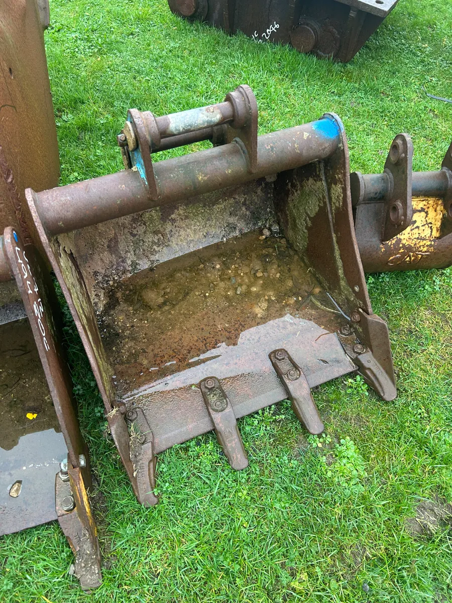 Whites 2ft 35mm pin digging bucket - Image 2