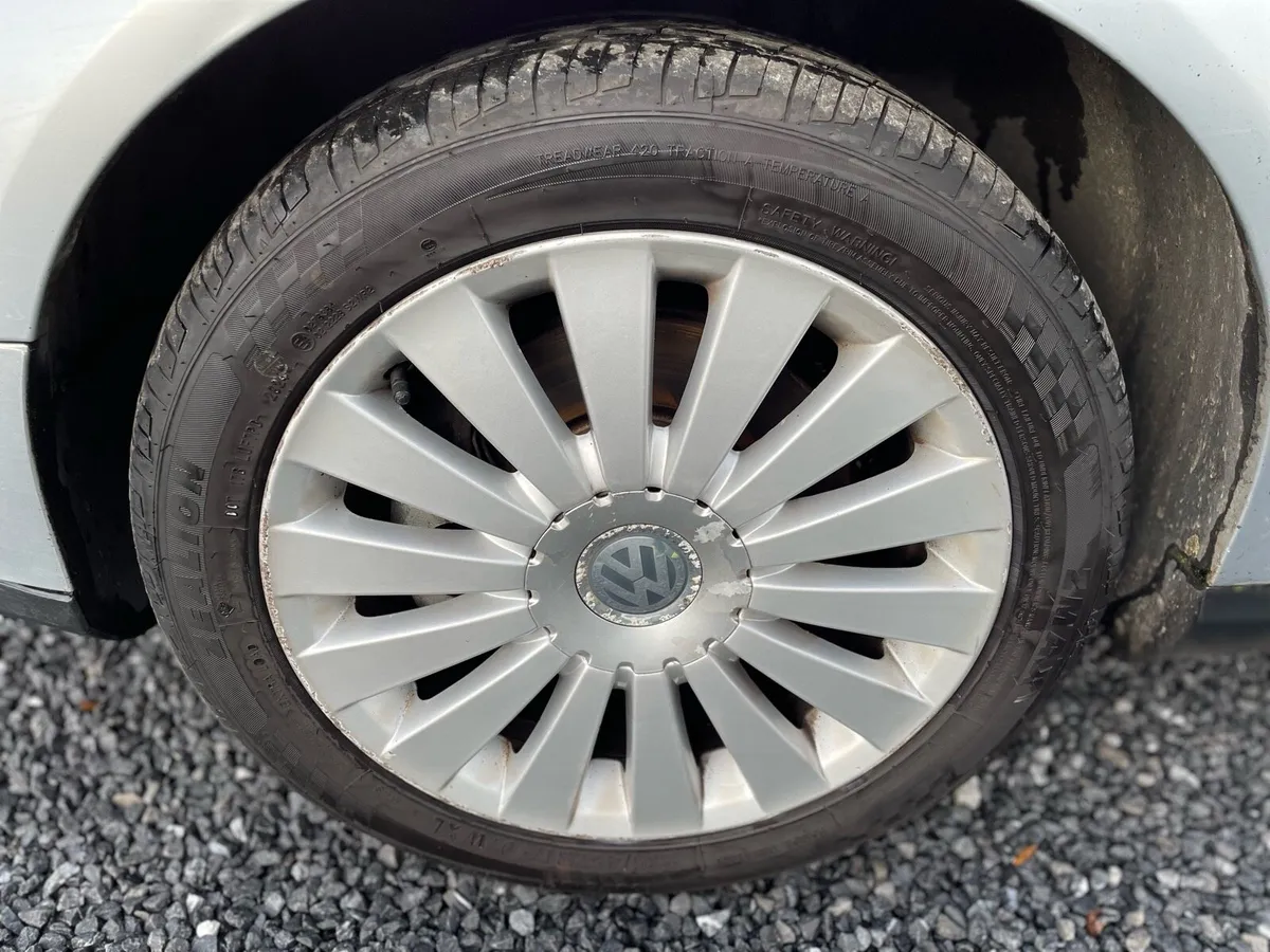 Volkswagen Passat Estate - Image 4