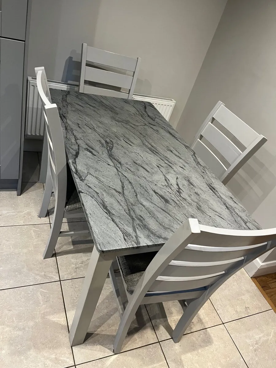 Table and Chairs - Image 1